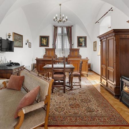 Gothic House Apartments Kremnica Luaran gambar
